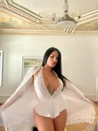 Erotische Massage By Saphir In Zuerich City — 4 / 5