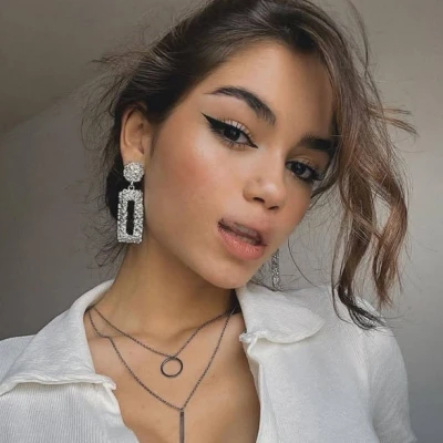 Lora, Escort, Bolzano