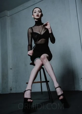 LADY KATHARINA  - DIVASDOME — 2 / 3