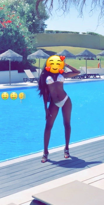 Bella — 2 / 3