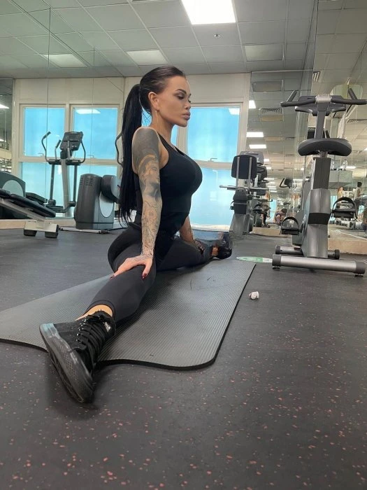 Kira, Escort, Riyadh