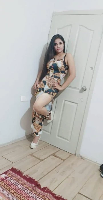 Racha, Escort, Mersin
