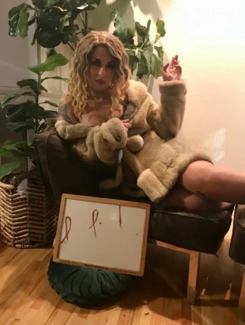 Summer Young — 3 / 5