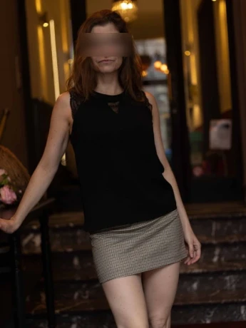 Lia Lazuli — 4 / 12