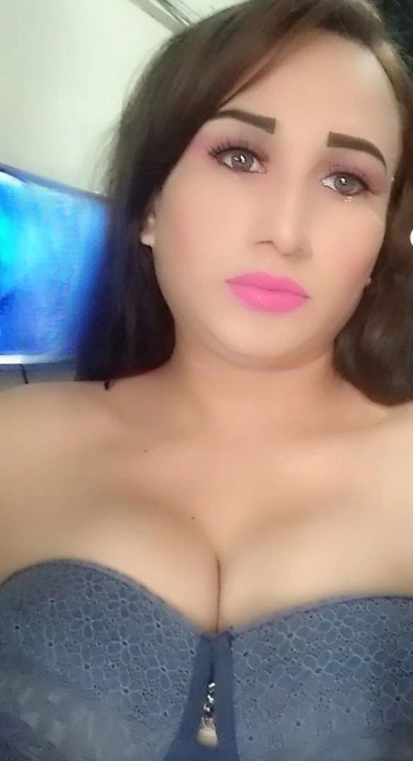 Dayana Gomez — 8 / 12