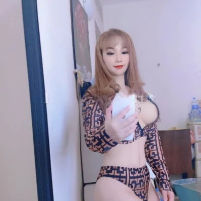 Mimi, Escort, Ahmadi