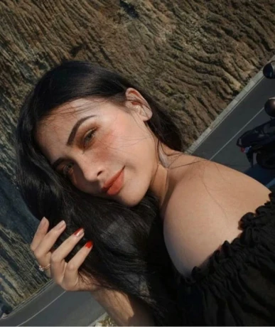 Caca Caroline — 2 / 5