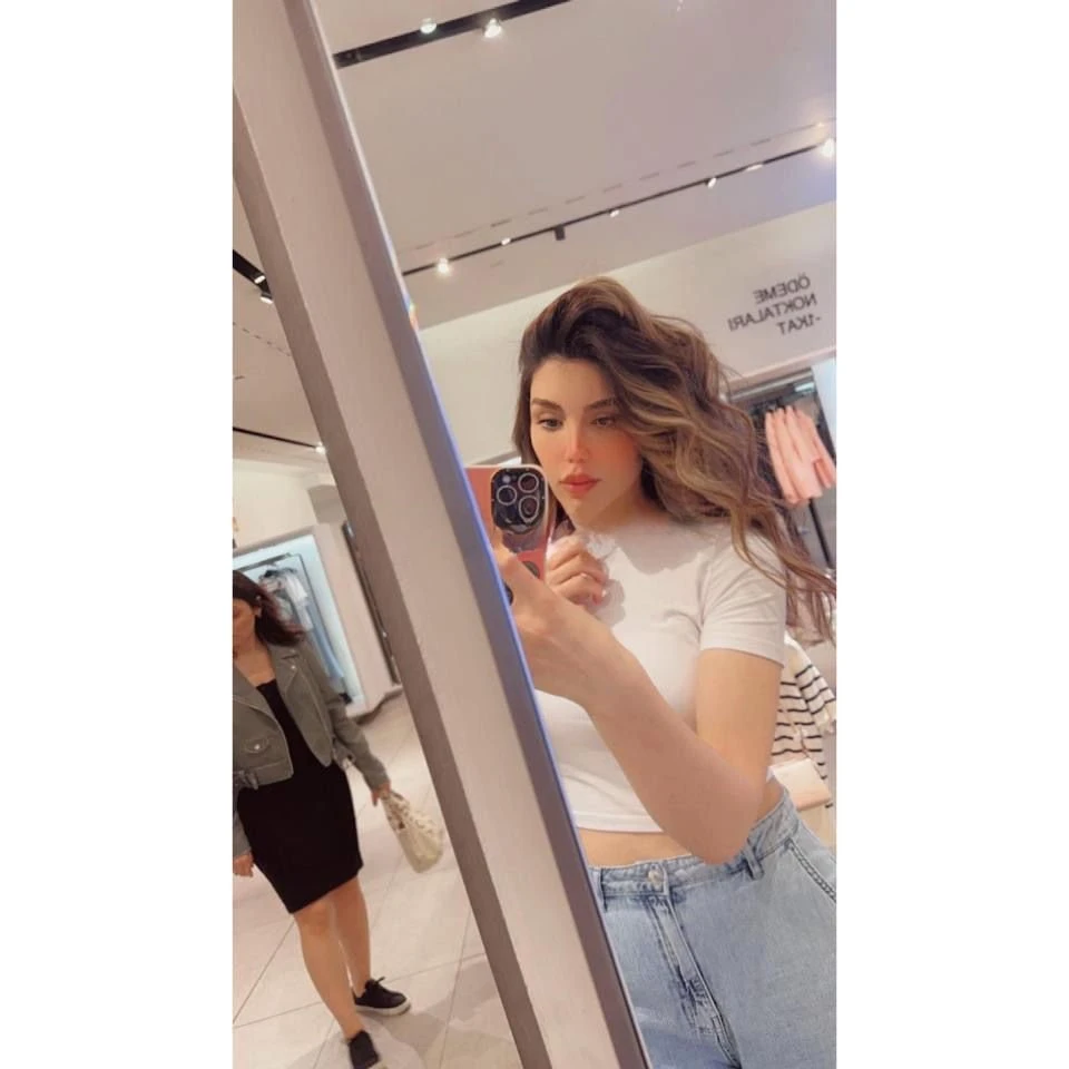 Lana Arab — 3 / 11