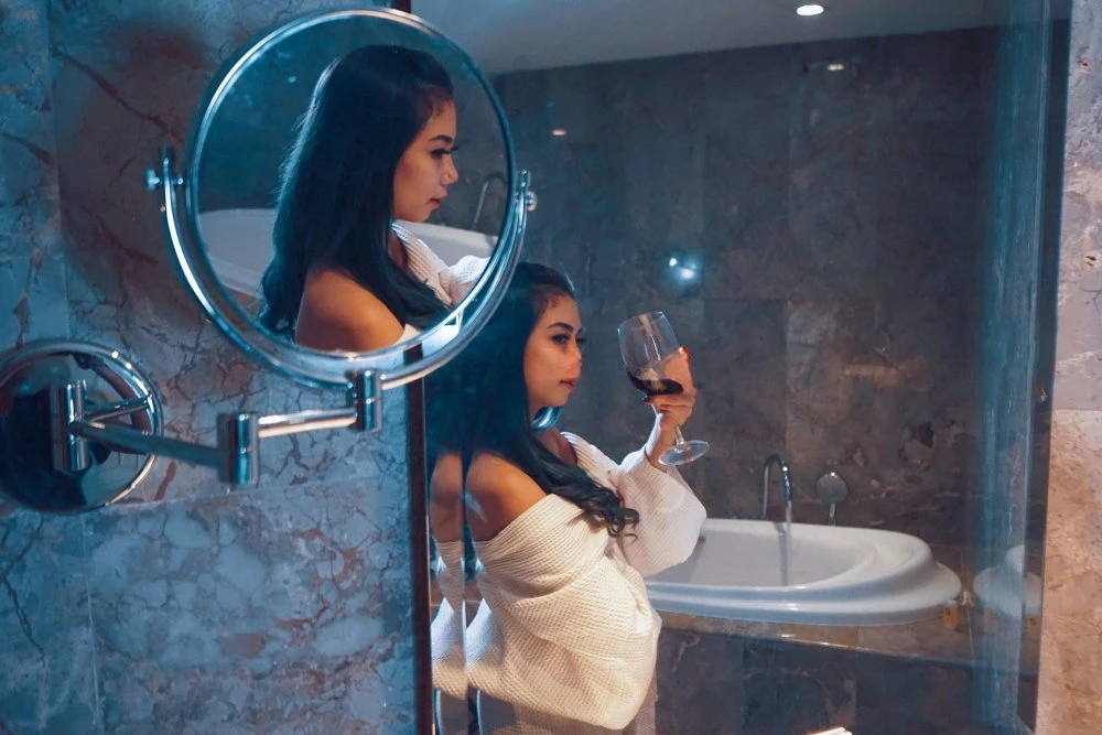 Veronica Deby — 3 / 4