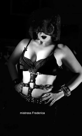 Mistress Frederica — 5 / 7