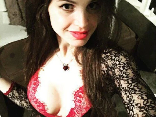 Mariah Rios — 1 / 4