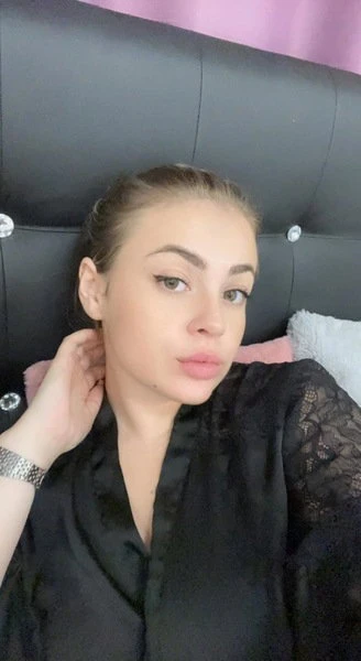 Tania Hot — 3 / 4