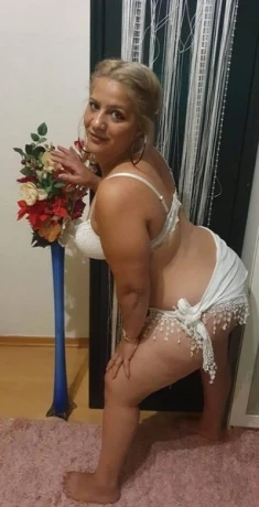 Vanessa421 — 3 / 6