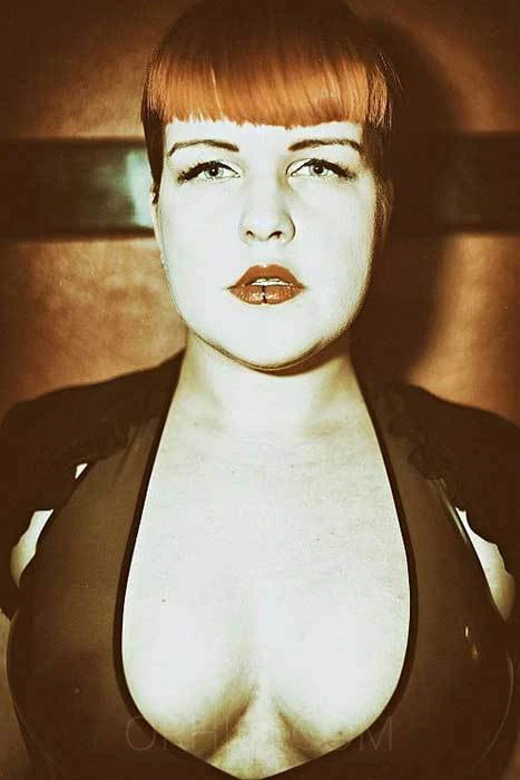 Fräulein Lilly — 2 / 3