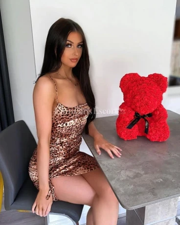 Milky Rose — 1 / 3