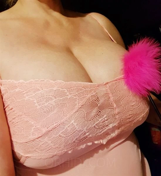 Massage Milf Inga — 4 / 5
