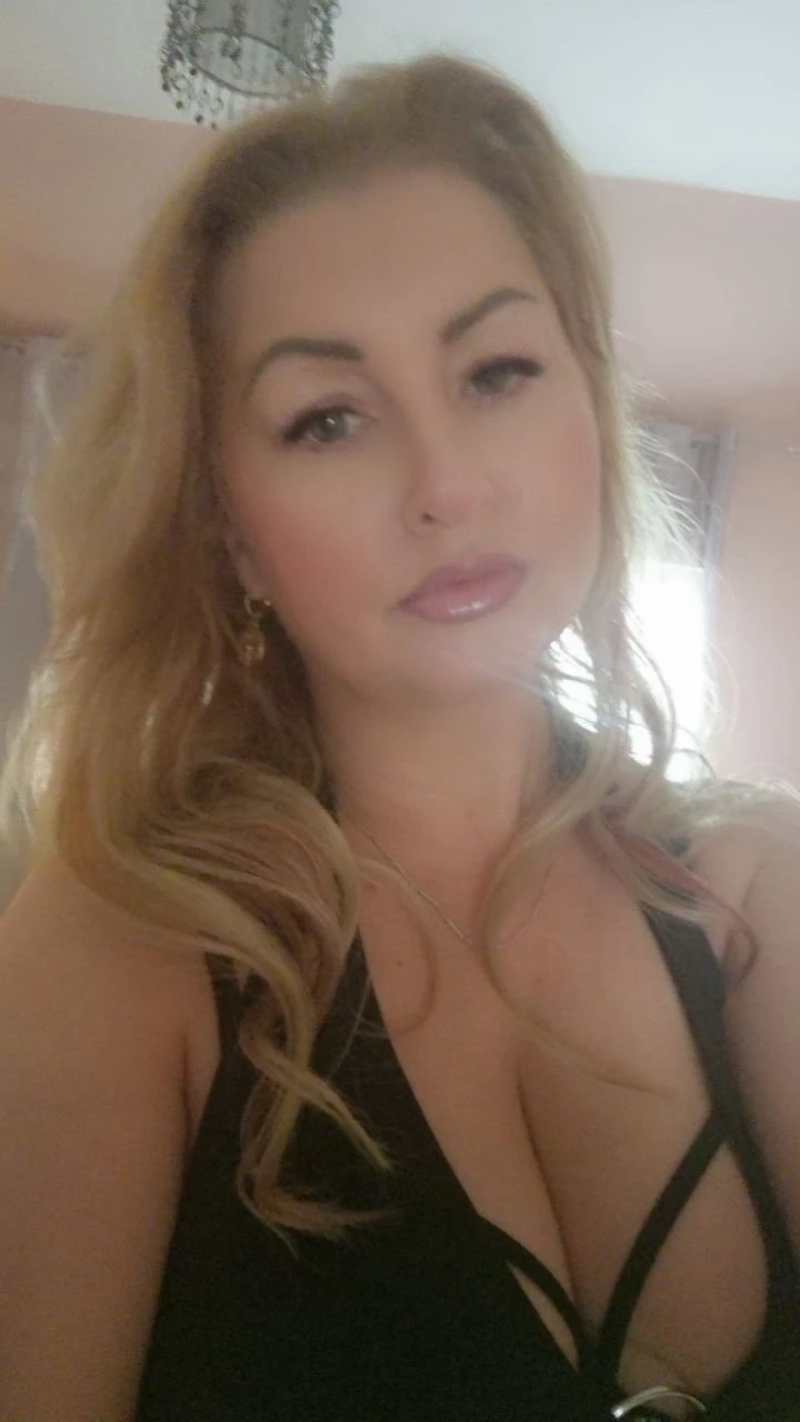 Ann Im Goldenbeach, Escort, Hamm