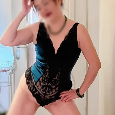 Zh Neu Asia Studio, Escort, Waldfischbach-Burgalben