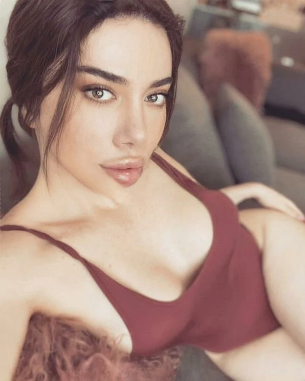 Ts Lili — 5 / 10