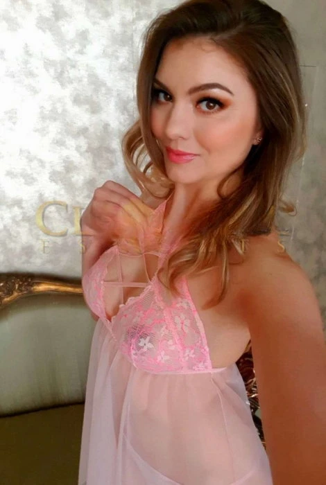 Ivana — 2 / 3