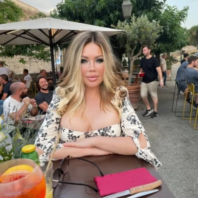 Lindsia, Escort, Paris