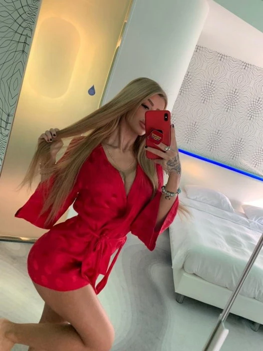 Emma — 3 / 6