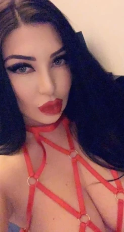 Jasmine Dominatrix — 7 / 10