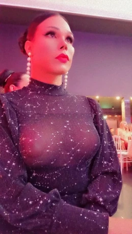 Teresa Xiomara — 11 / 12