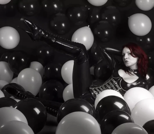 Spelen Met Macht Sensualiteit En Verlangen — 1 / 9