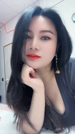 Coco - Masseurin bei Lavender Asiamassge — 1 / 3