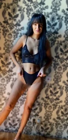 Karina - Crazy Chicken Farm — 1 / 4