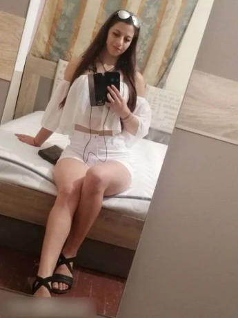 Vanessa H&H — 3 / 5