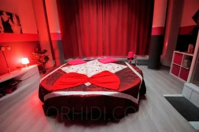 Sex World — 11 / 13