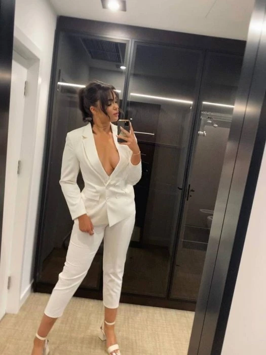 Julia — 5 / 8