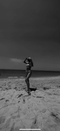 Jacqueline — 4 / 10