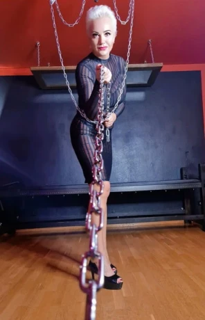 Lady Anna — 6 / 11