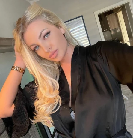 Tattoo Girl Jasmine 29j — 1 / 6