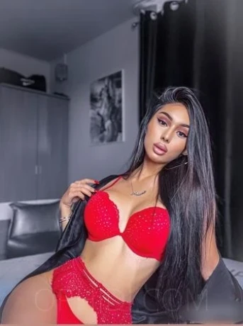 TS Lauren Angel — 1 / 5