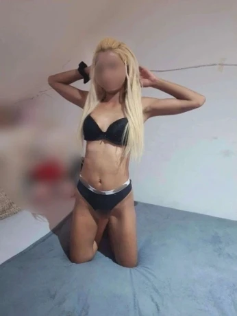 Andrea 100 Originalle Bilder — 2 / 6