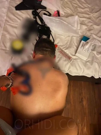 Jungdomina 27J.ComtesseLady Lola — 20 / 25