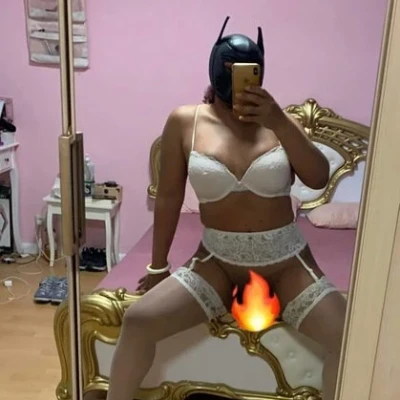 Trans Brunette Xxx, Escort, Wilhelmshaven