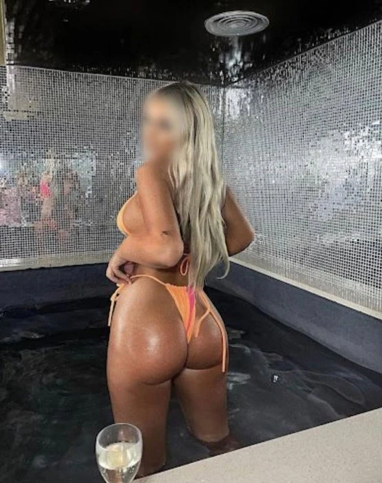 Gianna, Escort, Winnipeg