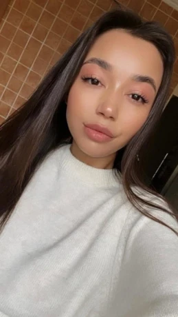 Amina — 3 / 8