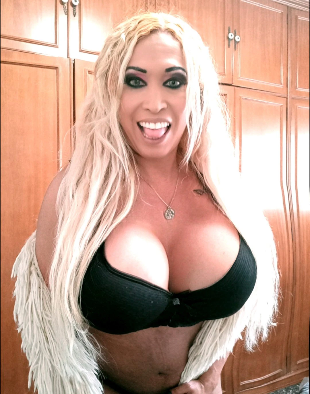 danna de los rios — 6 / 9
