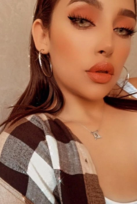 Sawsan, Escort, Agadir