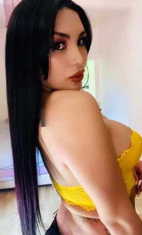 Stephany Bell — 11 / 12