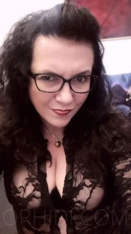 Lady Ella - Schwarzer Engel — 8 / 10