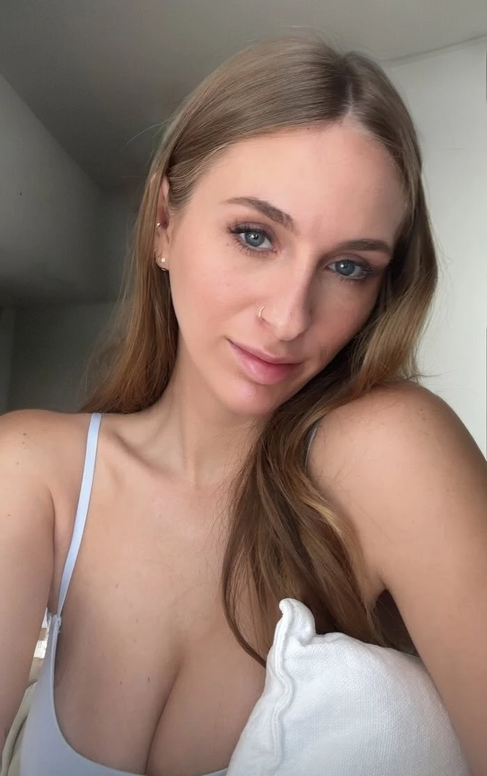 Mounia-77, Escort, Dortmund