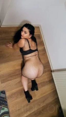 Lora Ganz Neu — 5 / 6