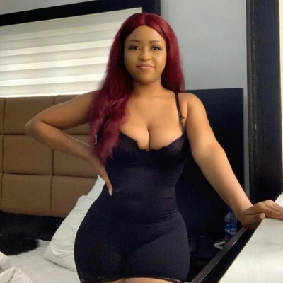 Lizzy, Escort, Ahmadi